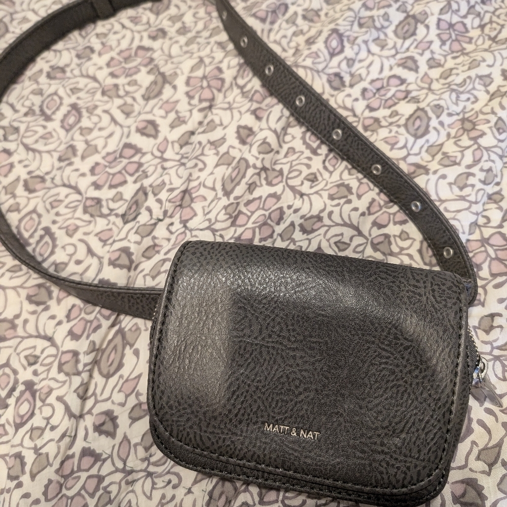Matt & nat fanny pack